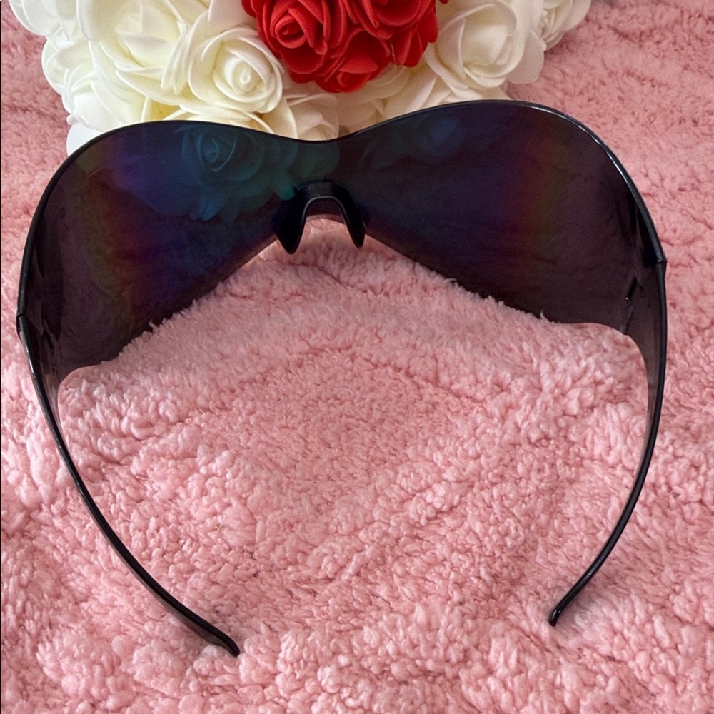 Oversized Futuristic Statement Sunglasses High Quality Sunglasses fashion frames - Picture 3 of 6